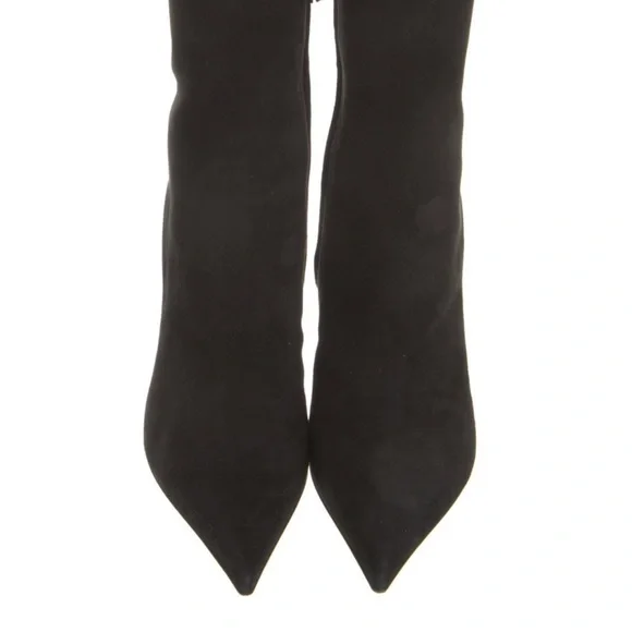 amina Muaddi - Picture 3 of 12